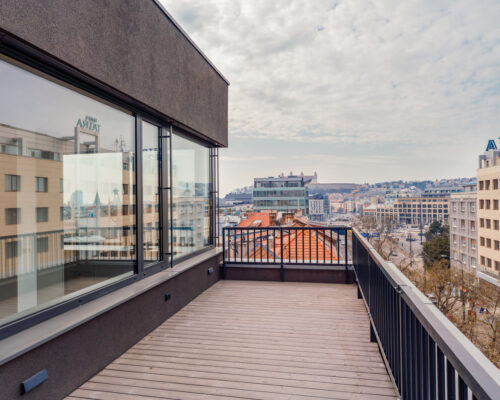 HEUHAUS__12